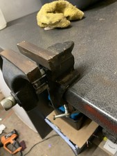 Morsetto vintage su panca