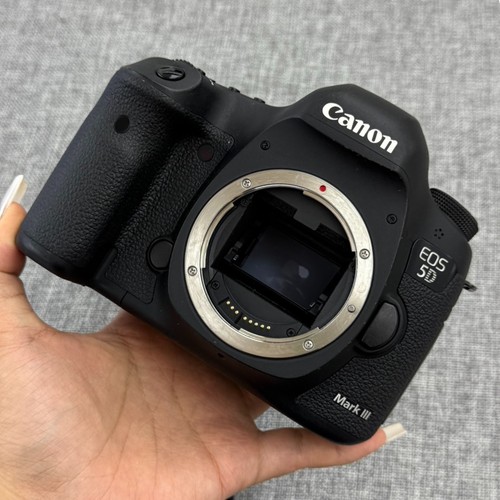Canon eos mark iii - mark,