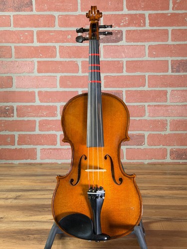 Genial violins 2020 fecit - 2020, anno