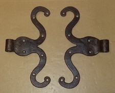 Coppia di Antiche cerniere in Ferro battuto per Porta / Persiana h= 24 cm.