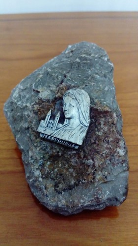 Pietra sasso madonna - pietra,