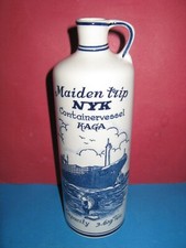 Bottiglia in porcellana per