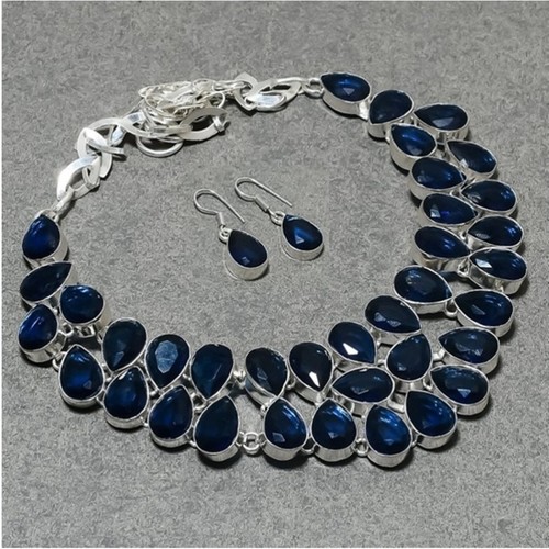 Set gioielli orecchini collana