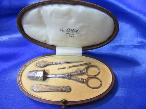 Ancien nécessaire couture - ancien,