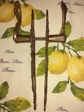 MANIGLIA SAMARRA IN BAS BRONZATO ANTICO COMPLETA  2pz piu' una in omaggio singol