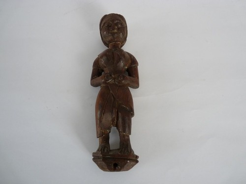 Statuetta legno intagliato - in,