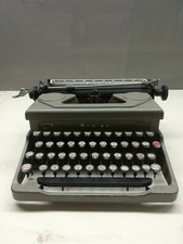 Macchina da scrivere EVEREST lettera 90