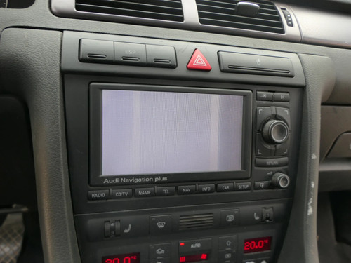 Defekt 4b navi plus - >defekt<,
