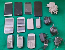 Lotto 11 cellulari I-phone Samsung Nokia  Come da foto per Ricambi + cavetti