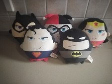 Lotto di peluches n°5 personaggi Justice League.Ottima conservazione.