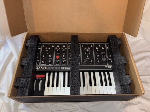 Moog grandmother - moog,