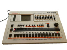 Roland TR-707 Compositore