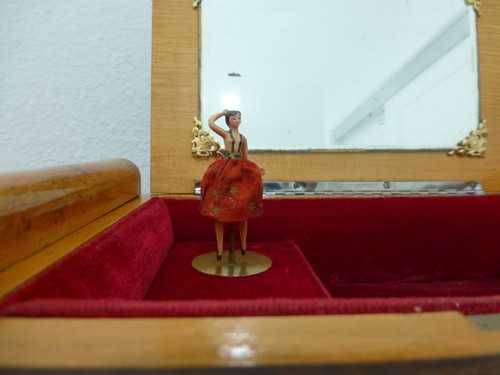 Ballerina danzante reuge - ballerina,