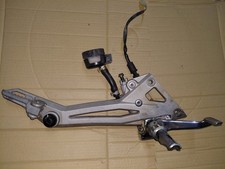 KAWASAKI Z1000 2003-2004-2005-2006 SUPPORTO PEDANA ANTERIORE DESTRA COMPLETA 