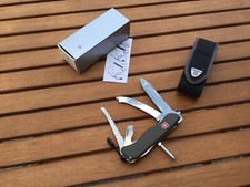 Victorinox Rescue Tool_2-versione manuale_conforme secondo WaffG §42a_serrato