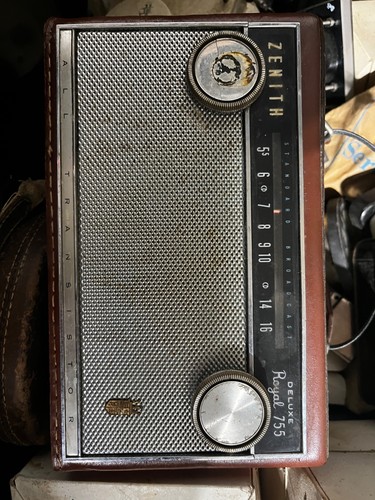 Zenith deluxe royal 755g with - deluxe,