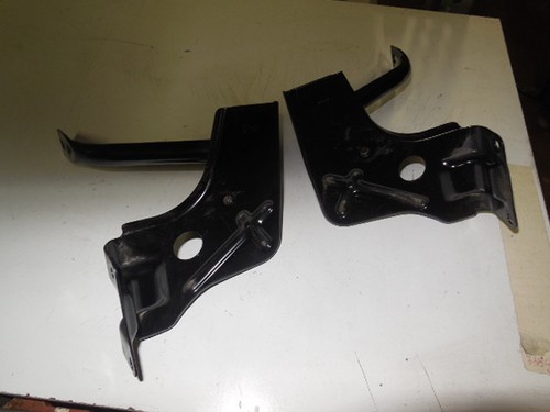 Coppia supporti staffe pedane - staffe,