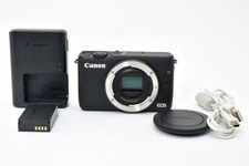 Corpo fotocamera mirrorless Canon EOS M10, ottime condizioni ottiche, usato