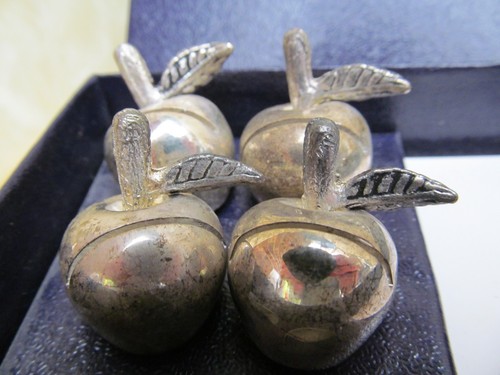 Set silverplated apple - of,