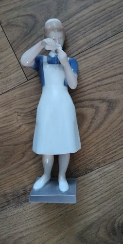 Rara statuina infermiera in - rara,