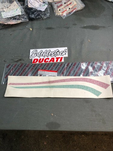 Autocollant droit coque - droit,