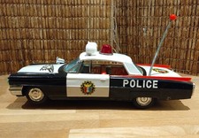 Ichiko Police Cadillac Tin Car/Latta (26 Cm)