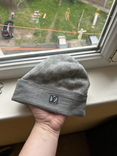 Louis vuitton beanie damier - vuitton,