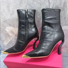 Stivaletti stiletto donna stile Schiaparelli in pelle nera a punta