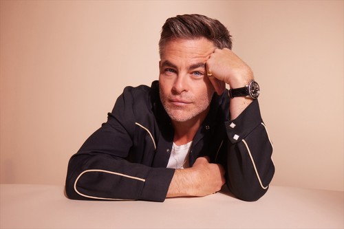 Chris pine inspired attore - inspired,