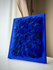 Opera d'arte "Cuscino di piume di fagiano" monocromo azzurro Giorgio Fileni