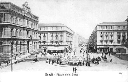 F59 cartoline napoli piazza - 2,