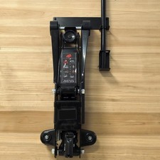 Staffa di stoccaggio cric