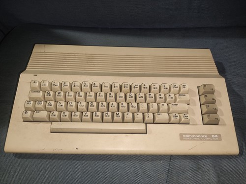 Commodore 64c vintage home - commodore,