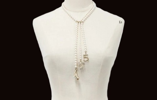 Chanel collana ciondolo - chanel,