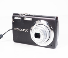 Nikon Coolpix S230 CCD DigiCam