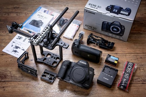 Canon eos mark iii con - canon,