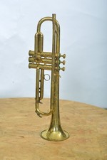 Tromba Usata  WINTAGE  MEAZZI olliwood anni 70 con custodia e qualche accessorio