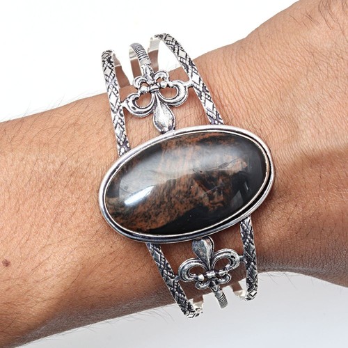 Bracciali per gioielli - , fatti