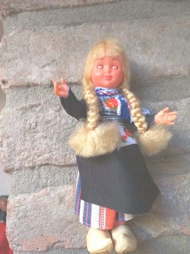 Bambola vintage souvenir - vintage,