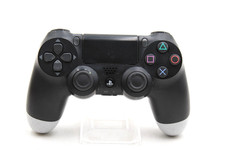 Sony PlayStation 4 Black/White