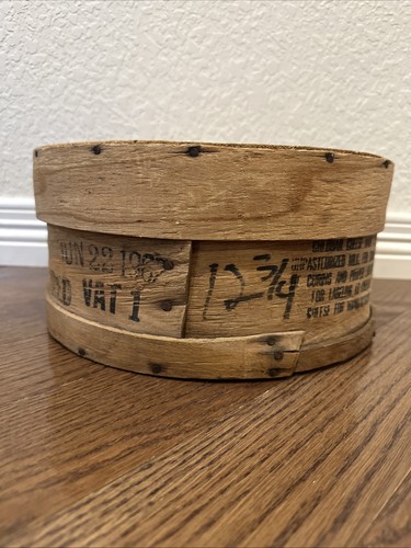 Scatola formaggio legno 1967