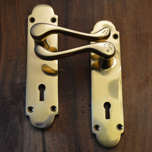 Maniglie per porta ottone
