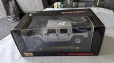 Camion Maisto 1/18 Hummer