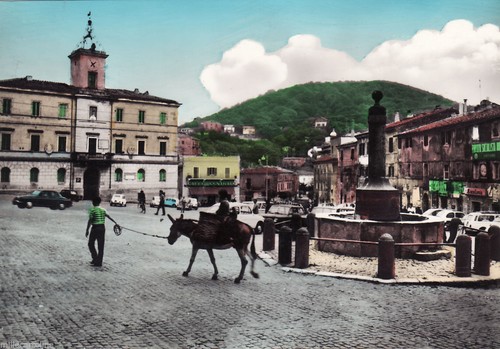 Allumiere piazza vittorio - piazza,