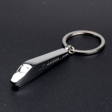 portachiavi ciondolo portachiavi in ​​argento a forma di treno 3d