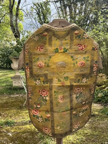 Chape chasuble liturgie - /,