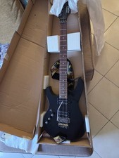 Chitarra elettrica Schecter con amplificatore Fender