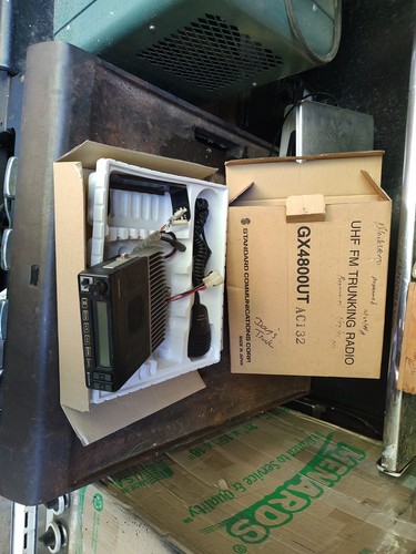 Radio trunked uhf - radio, fm