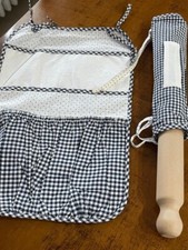 SET GREMBIULE+PORTAOGGETTI+MATTARELLO+PORTAMATTARELLO CON TELA AIDA DA RICAMARE