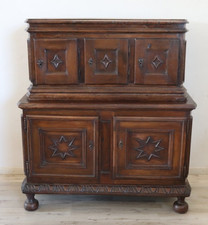 Credenza antica doppiocorpo in noce massello epoca  '600